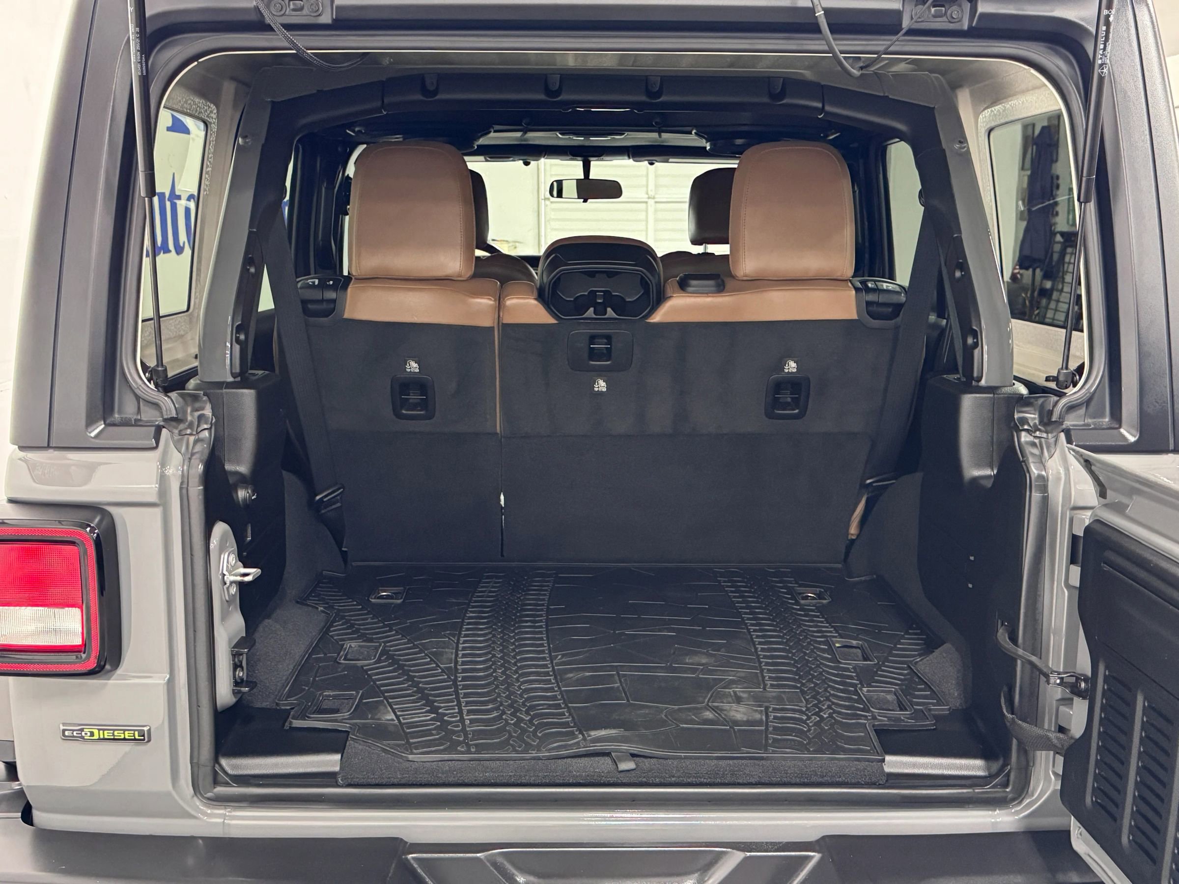 Used 2021 Jeep Wrangler Unlimited Rubicon AWD/4WD image 10