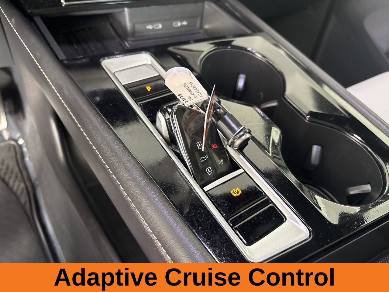 Used 2025 Volkswagen Atlas Cross Sport SEL Premium R-Line image 16