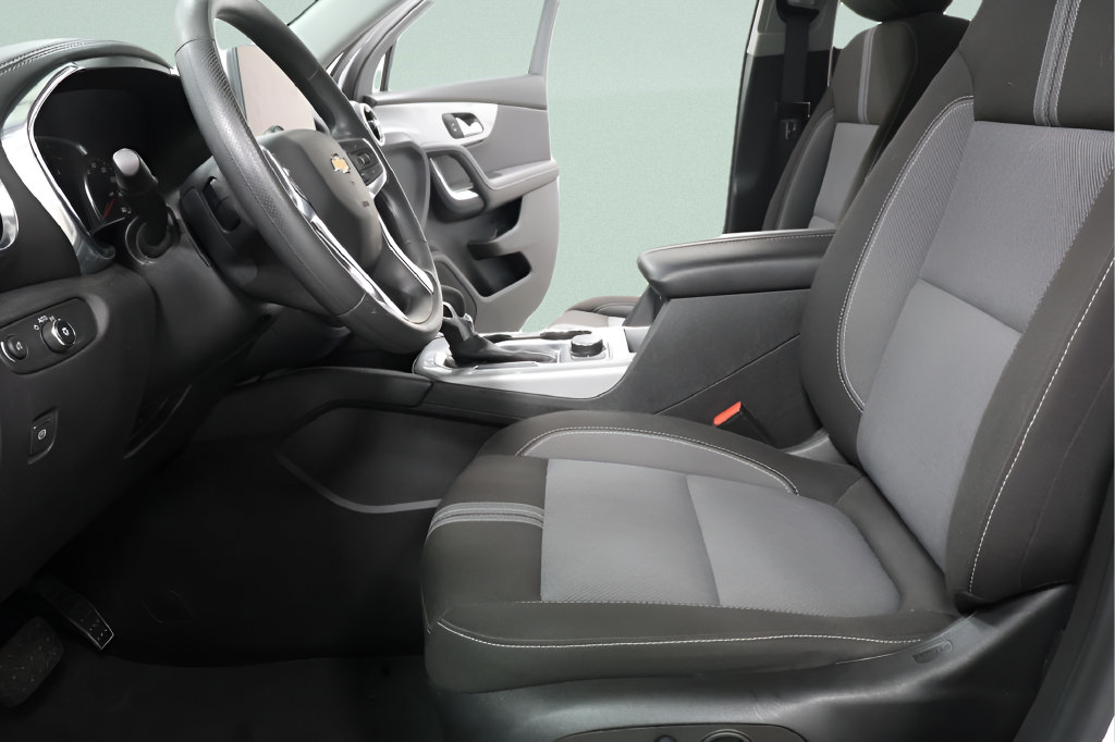 Used 2025 Chevrolet Blazer LT FWD image 20