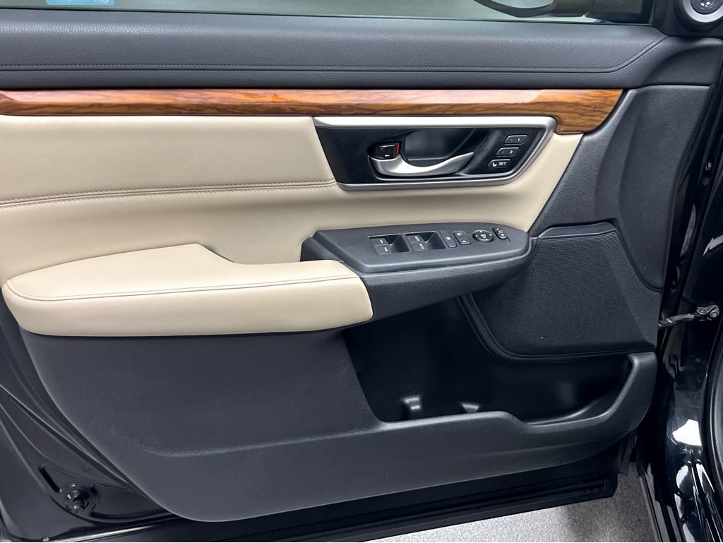 Used 2017 Honda CR-V Touring image 38