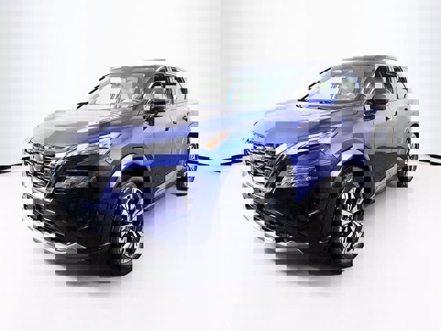 Used 2021 Nissan Rogue SV image 1