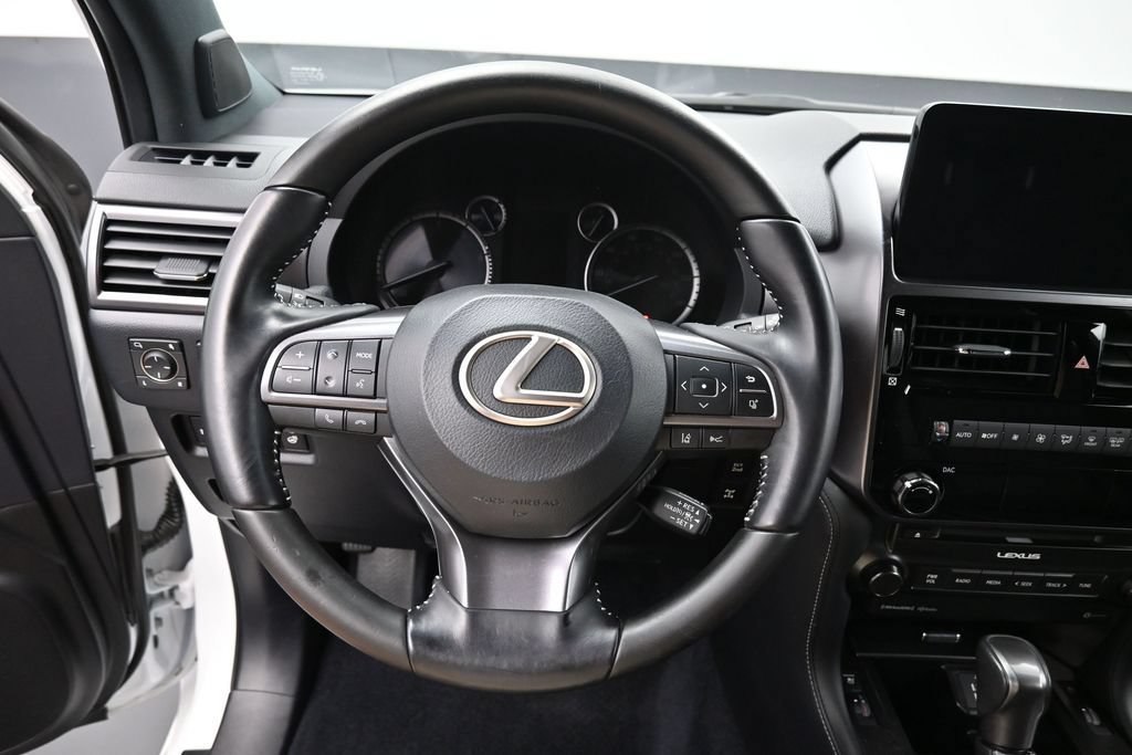 Used 2022 Lexus GX 460 w/ Black Line Special Edition AWD/4WD image 17