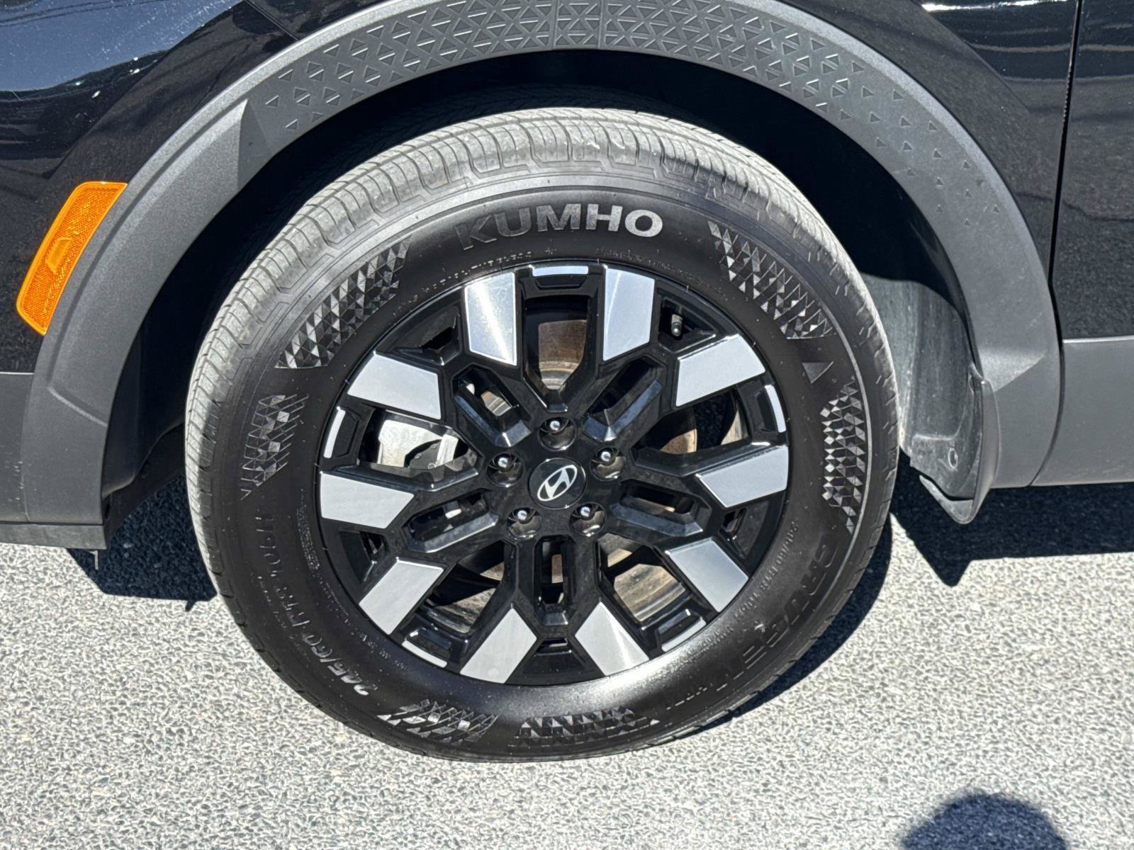 Certified 2025 Hyundai Santa Cruz SE AWD/4WD image 30