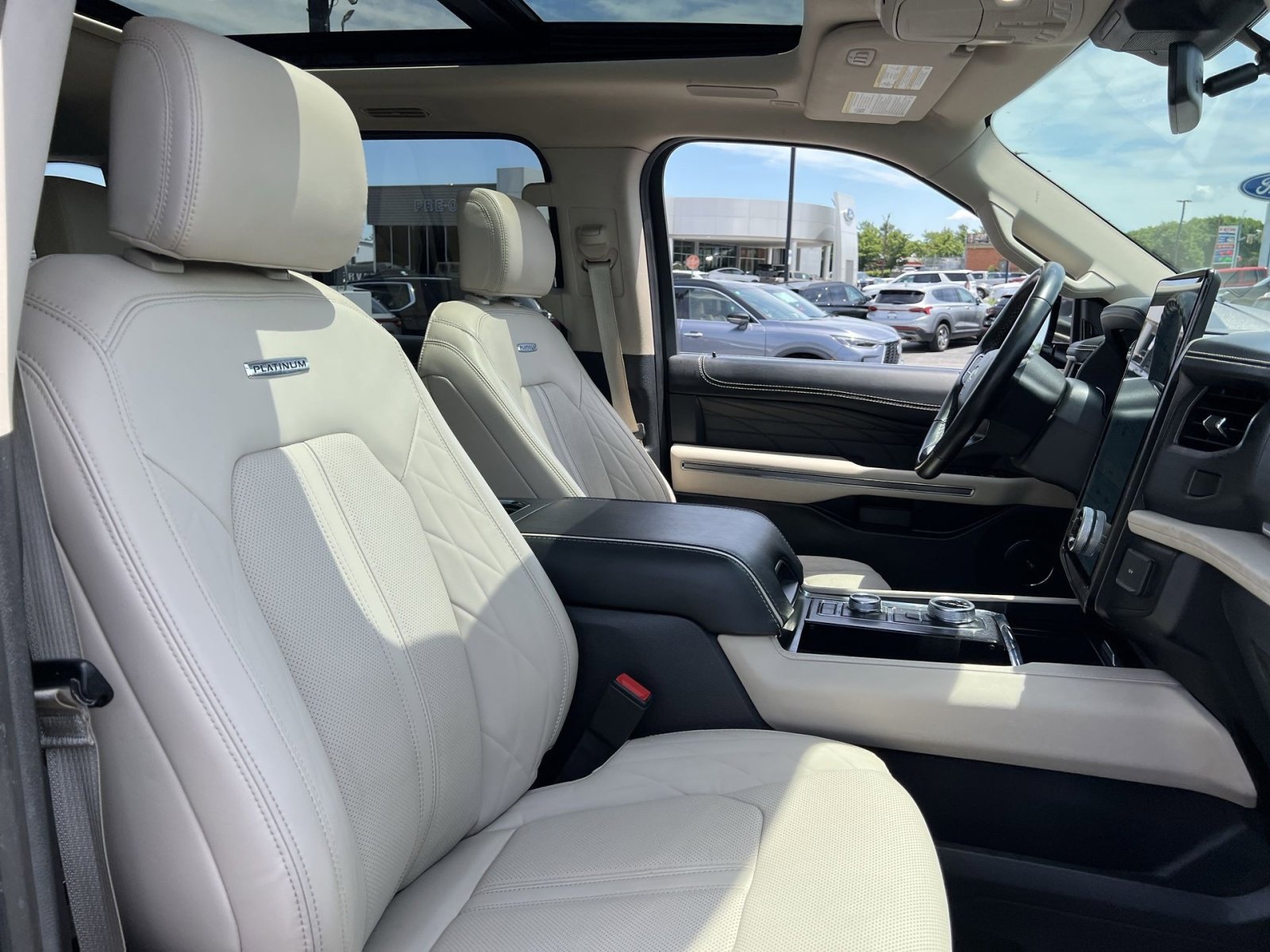 Used 2023 Ford Expedition Max Platinum AWD/4WD image 36