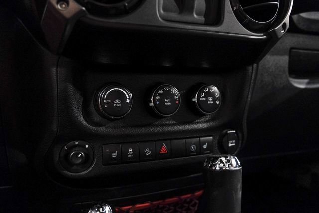 Used 2017 Jeep Wrangler Rubicon AWD/4WD image 56