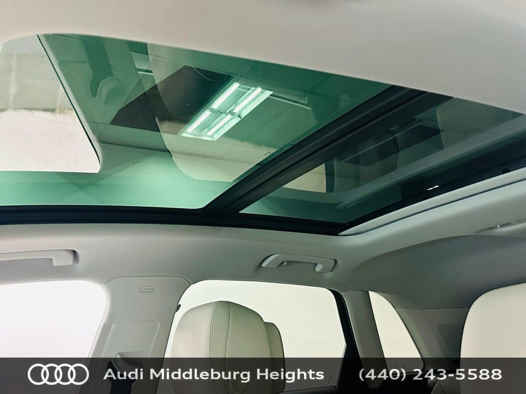 Certified 2025 Audi Q3 2.0T Premium w/ Convenience Package image 25