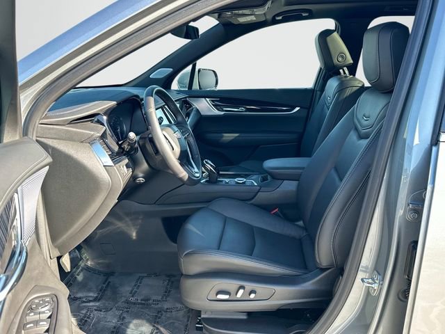 Used 2025 Cadillac XT6 Premium Luxury image 16