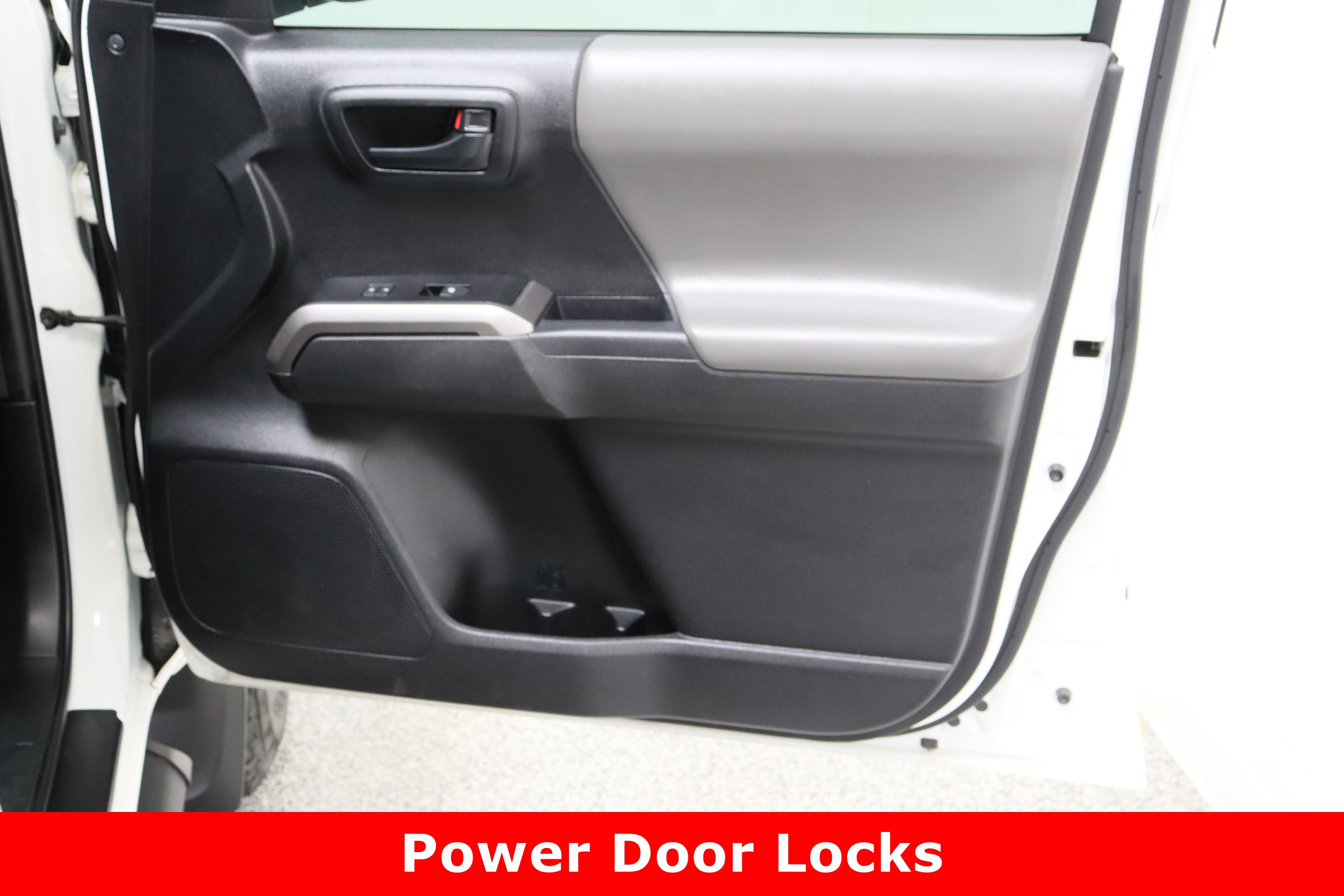 Used 2023 Toyota Tacoma SR5 image 33