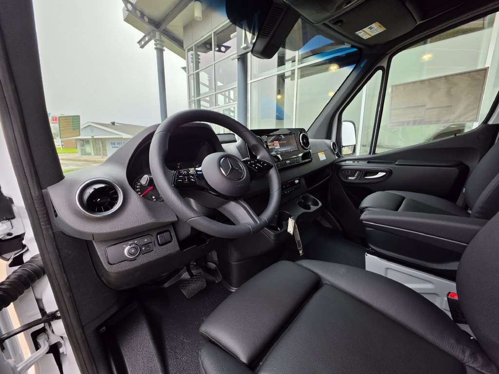 New 2026 Mercedes-Benz Sprinter 2500 image 13