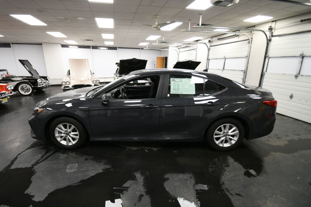 Certified 2025 Toyota Camry LE image 4