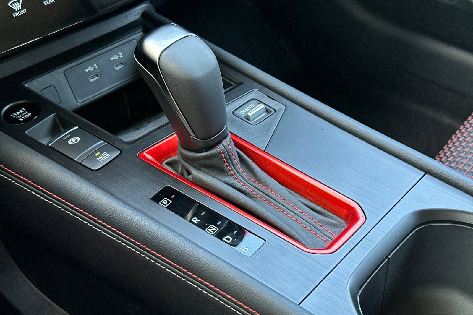 New 2025 Nissan Kicks SR image 18