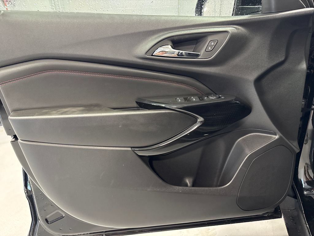 New 2026 Chevrolet Trax RS w/ Driver Confidence Package FWD image 30