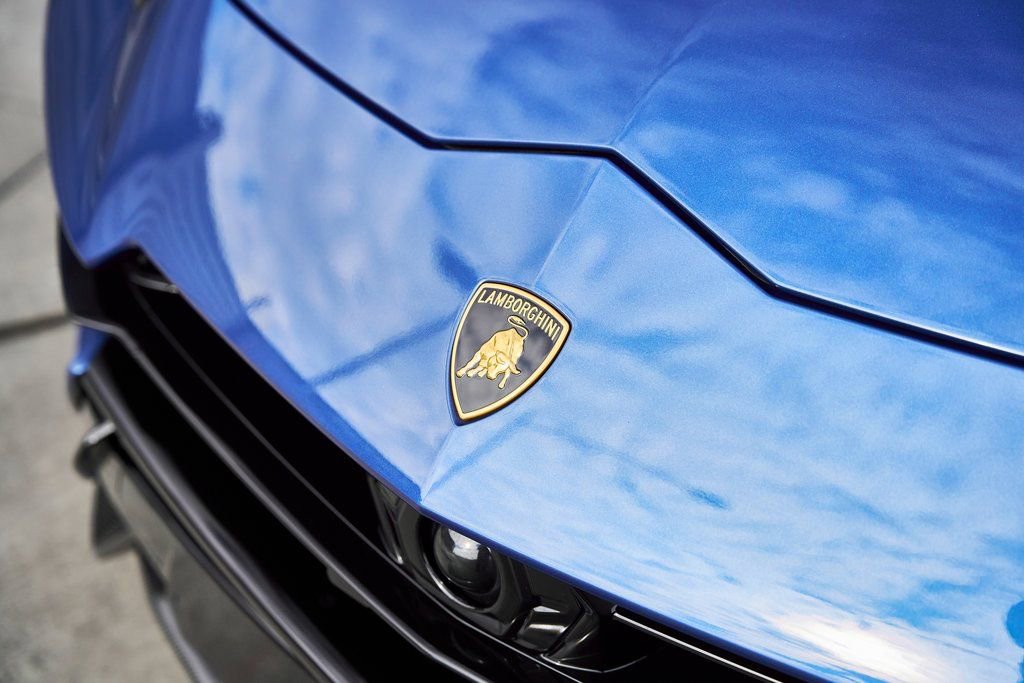 Used 2024 Lamborghini Urus Performante AWD/4WD image 6