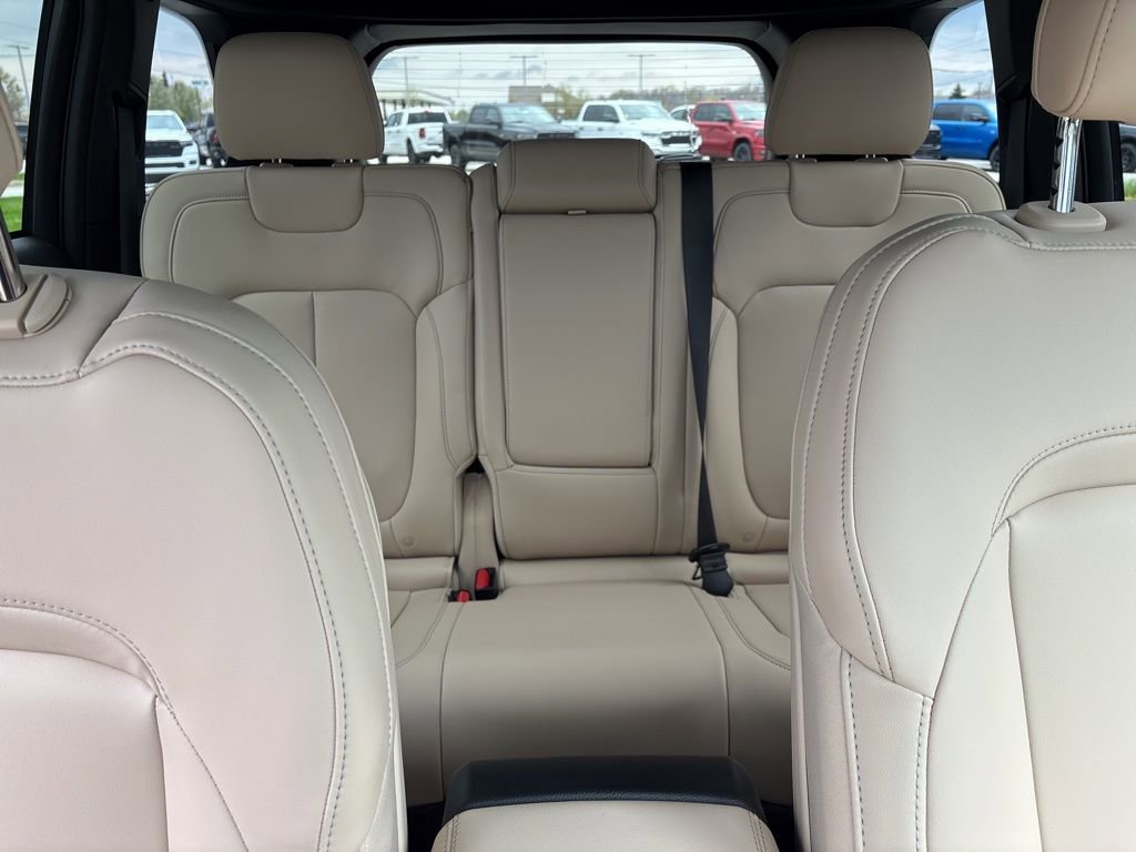 New 2026 Jeep Grand Cherokee Limited AWD/4WD image 15