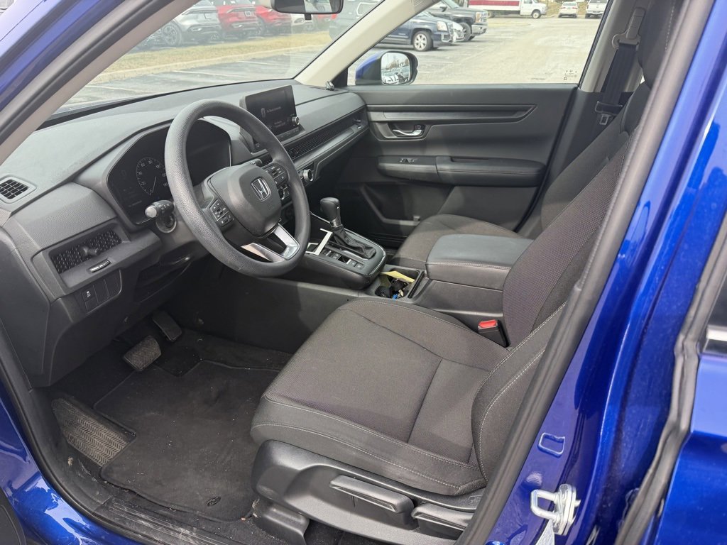 Used 2023 Honda CR-V LX image 5