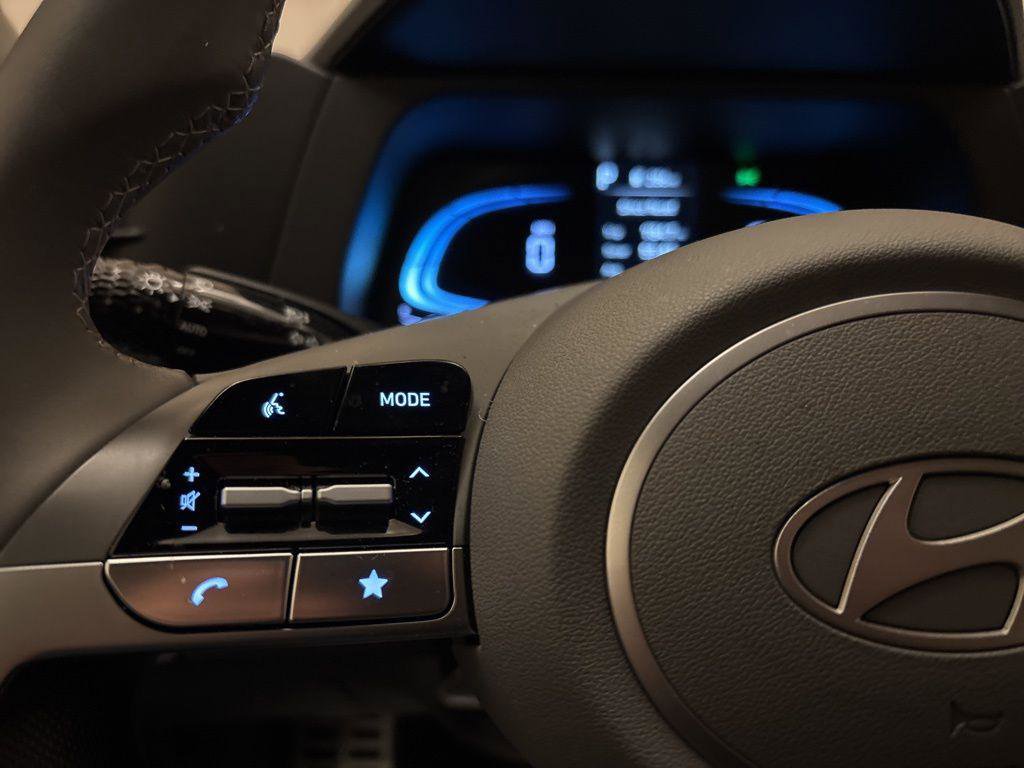 New 2025 Hyundai Elantra Sport image 16