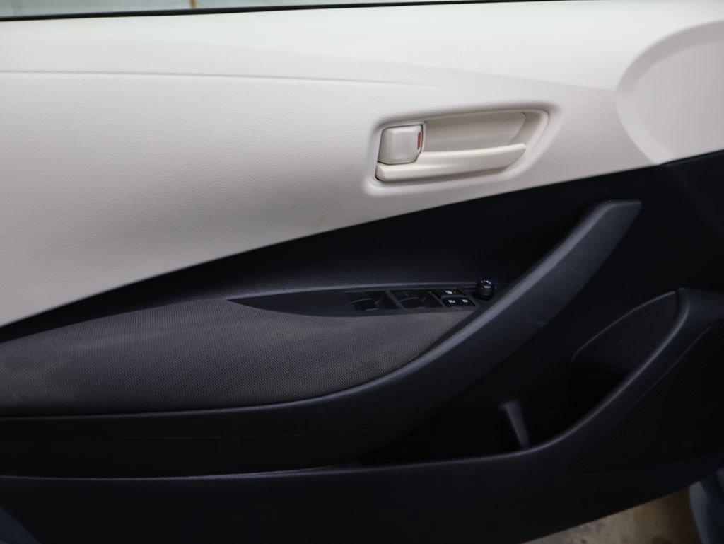 Used 2022 Toyota Corolla LE FWD image 15