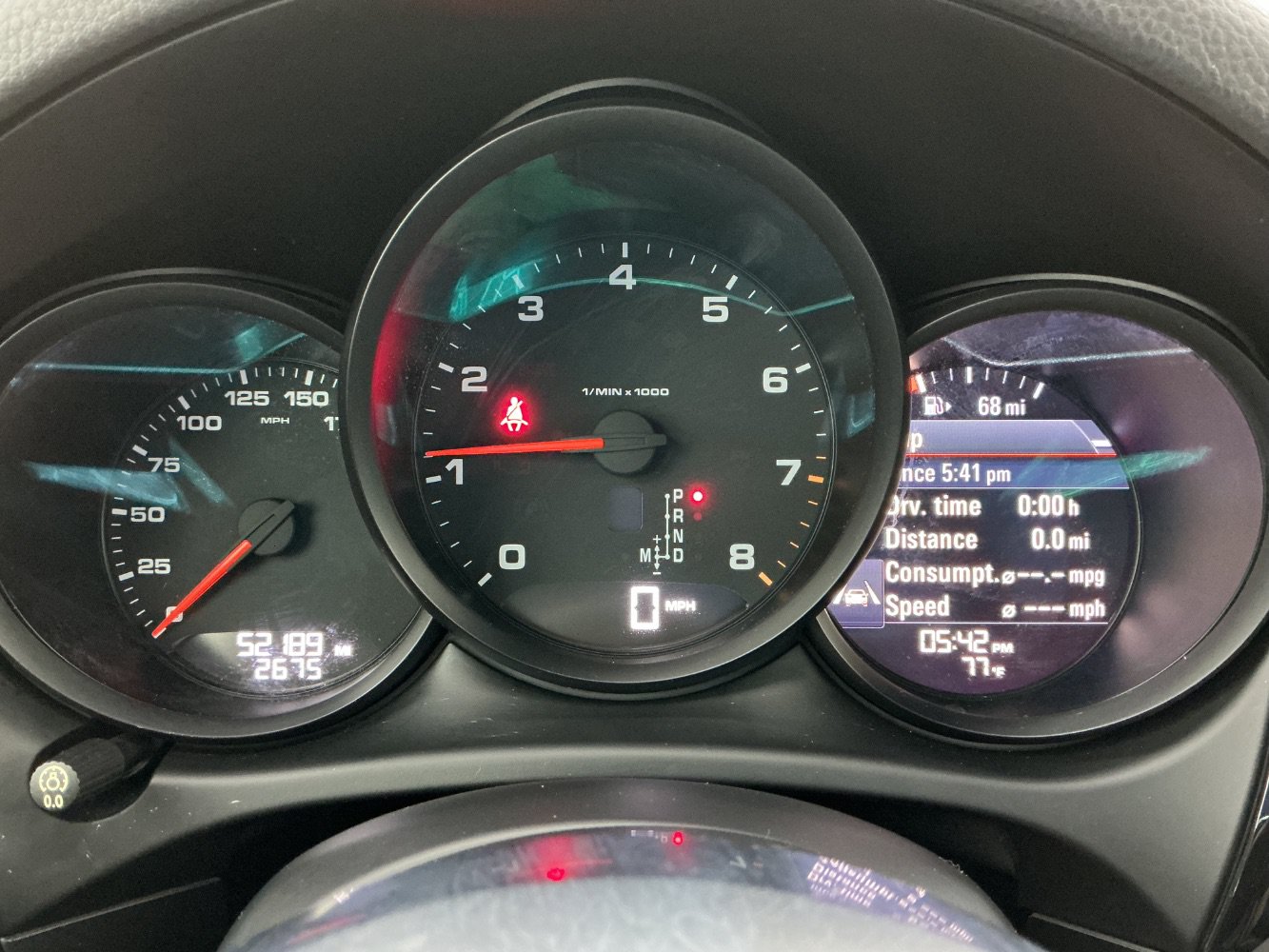 Used 2018 Porsche Macan AWD/4WD image 27