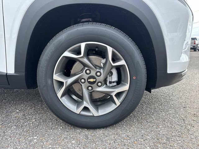 New 2026 Chevrolet Trax LT w/ Driver Confidence Package FWD image 7