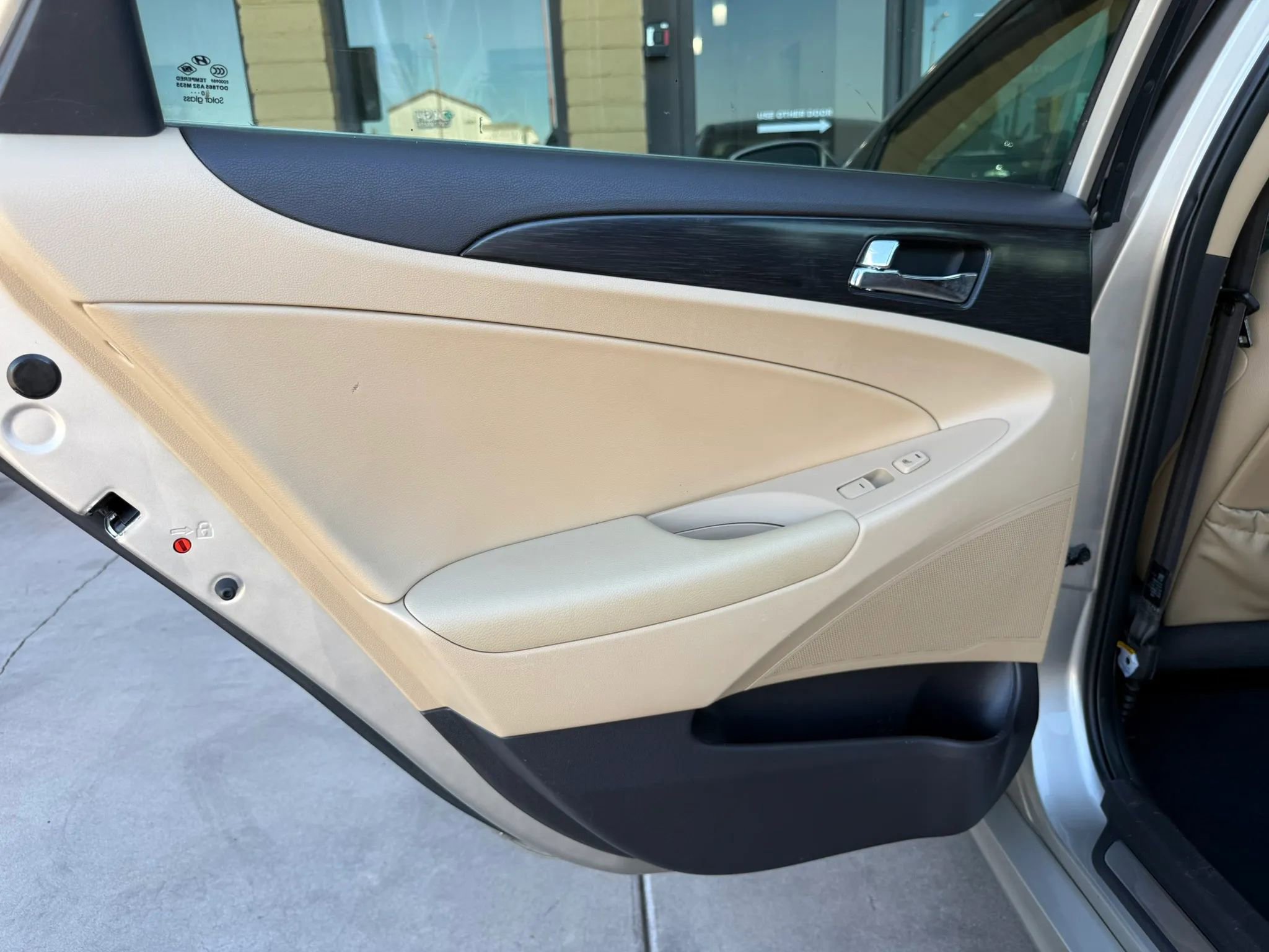 Used 2011 Hyundai Sonata Limited w/ Navigation Pkg 5 image 21