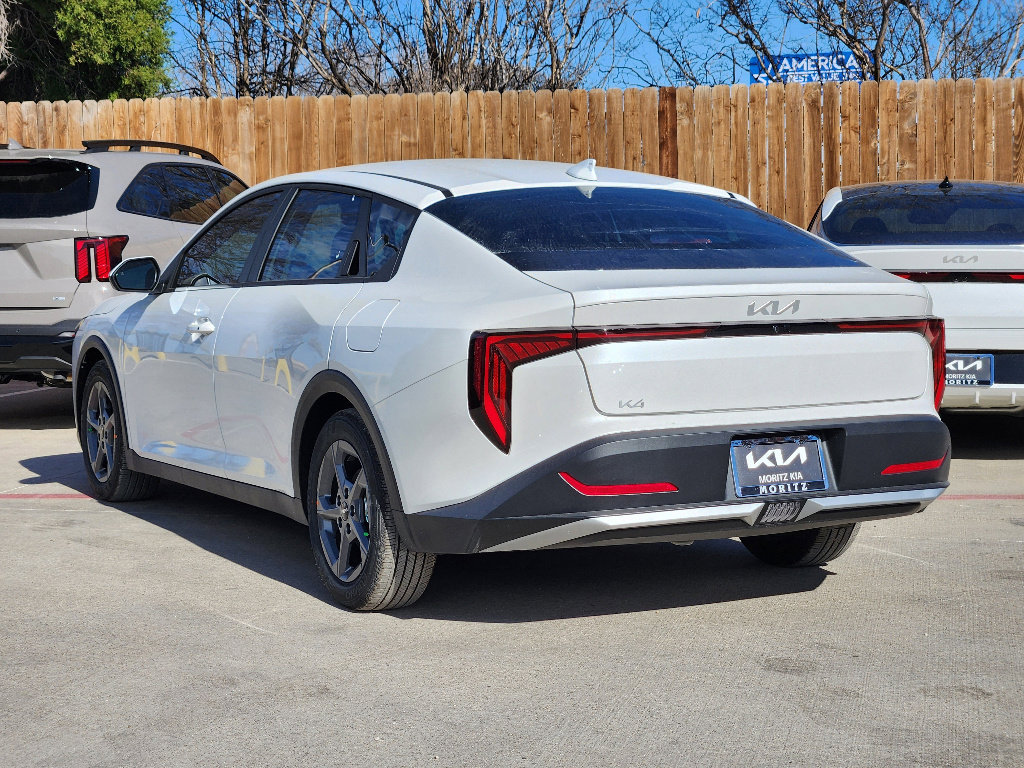 New 2026 Kia K4 LXS image 3