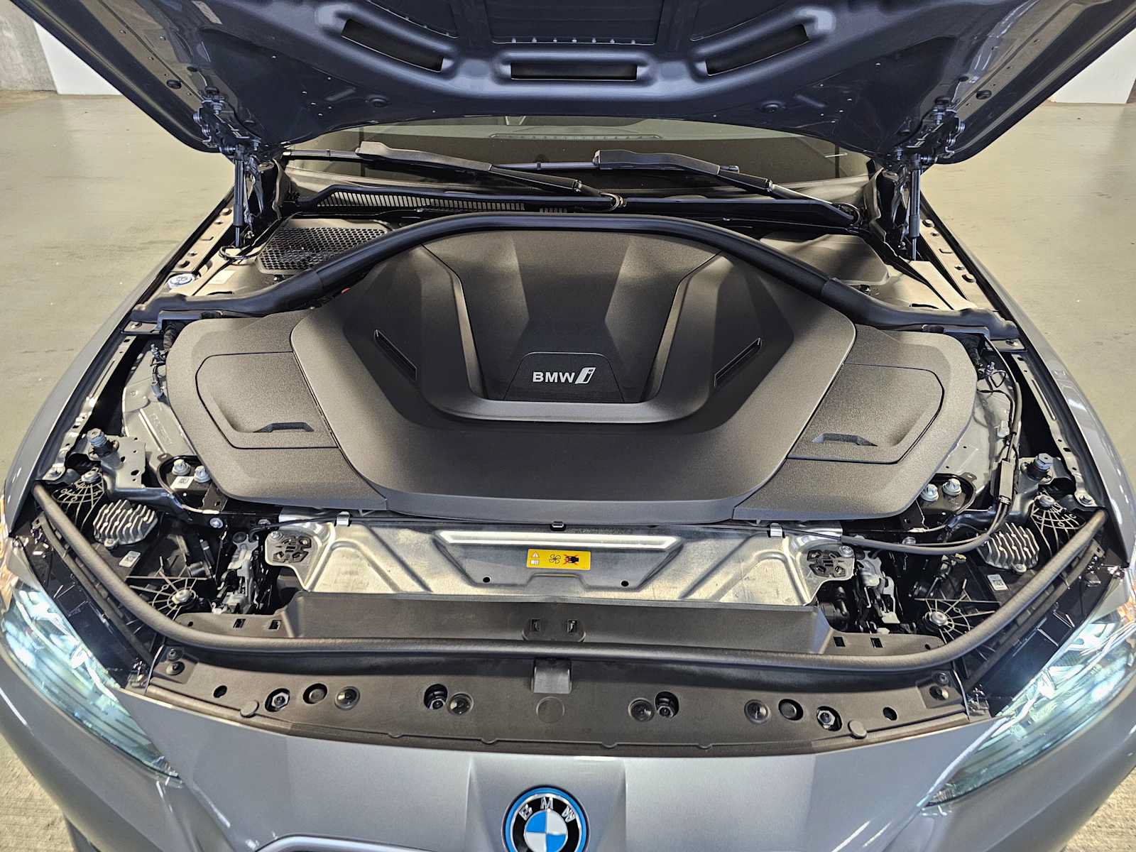 Certified 2023 BMW i4 eDrive35 w/ Premium Package RWD image 9