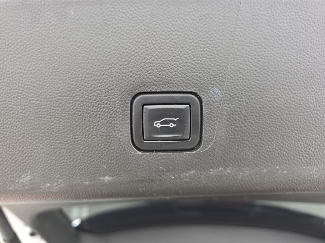 Used 2021 Chevrolet Traverse LT w/ LT Premium Package AWD/4WD image 36