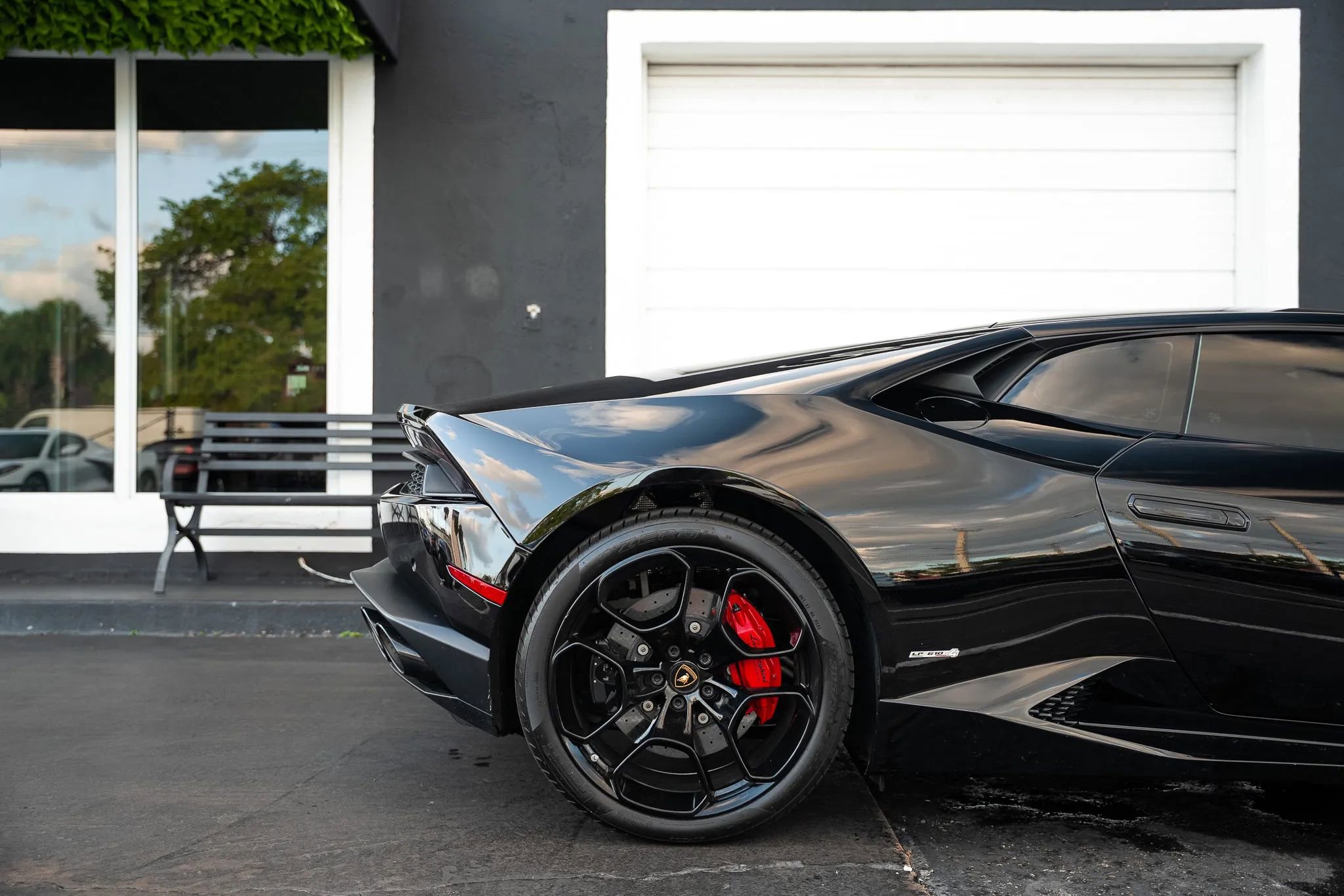 Used 2015 Lamborghini Huracan LP 610-4 AWD/4WD image 8