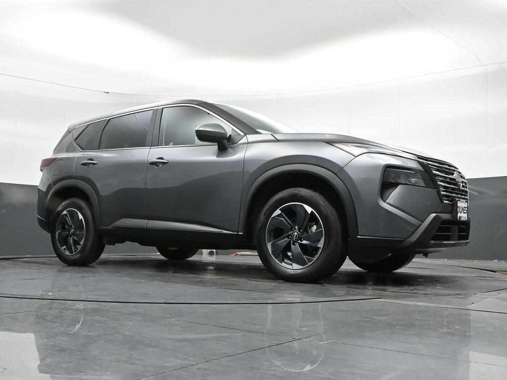 Used 2025 Nissan Rogue SV AWD/4WD image 43