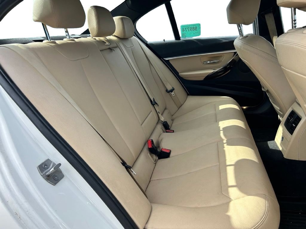 Used 2017 BMW 330i xDrive Sedan AWD/4WD image 8