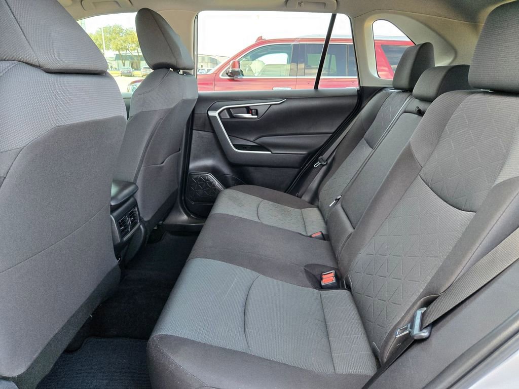 Used 2024 Toyota RAV4 XLE w/ Convenience Package image 14