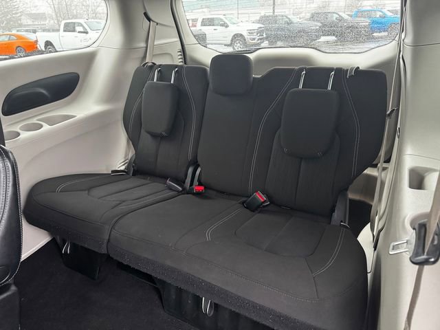 Certified 2022 Chrysler Voyager LX FWD image 20