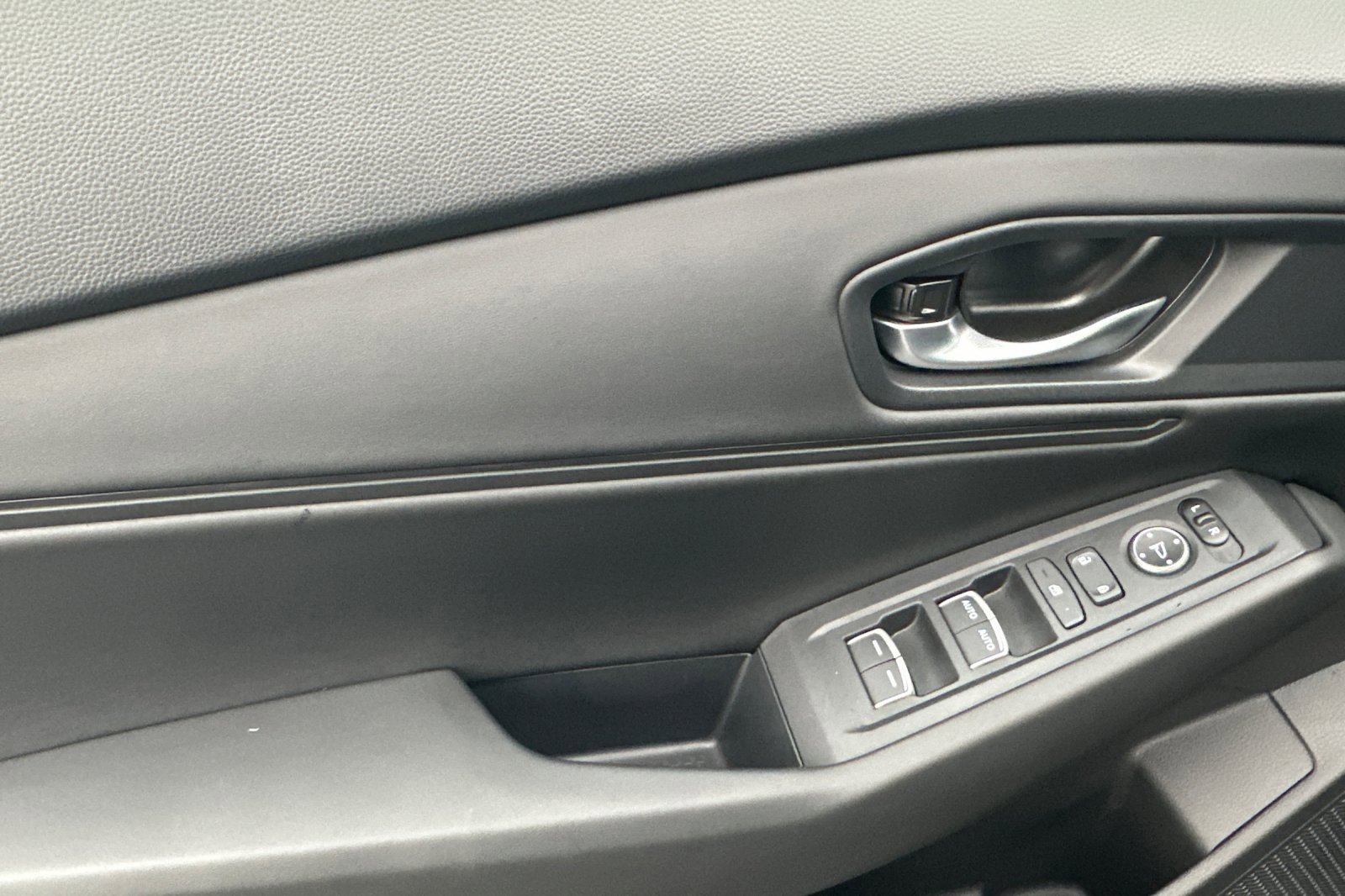 Certified 2025 Honda Accord SE image 11