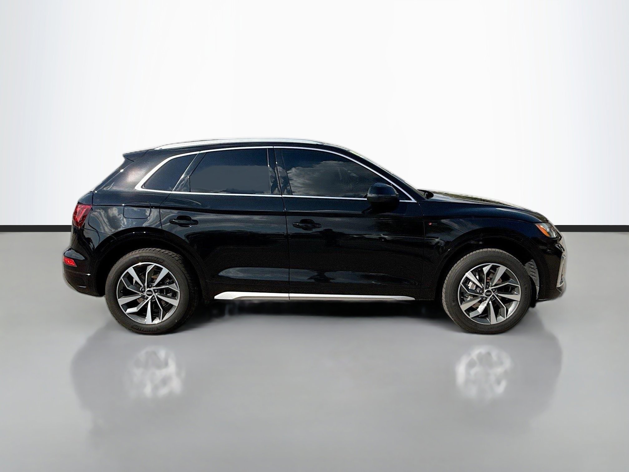 Used 2022 Audi Q5 2.0T Premium Plus image 2