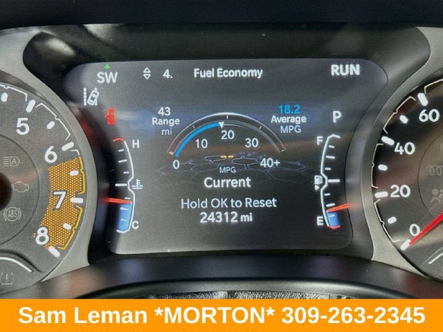 Used 2023 Jeep Compass Latitude w/ Sun and Sound Group AWD/4WD image 12