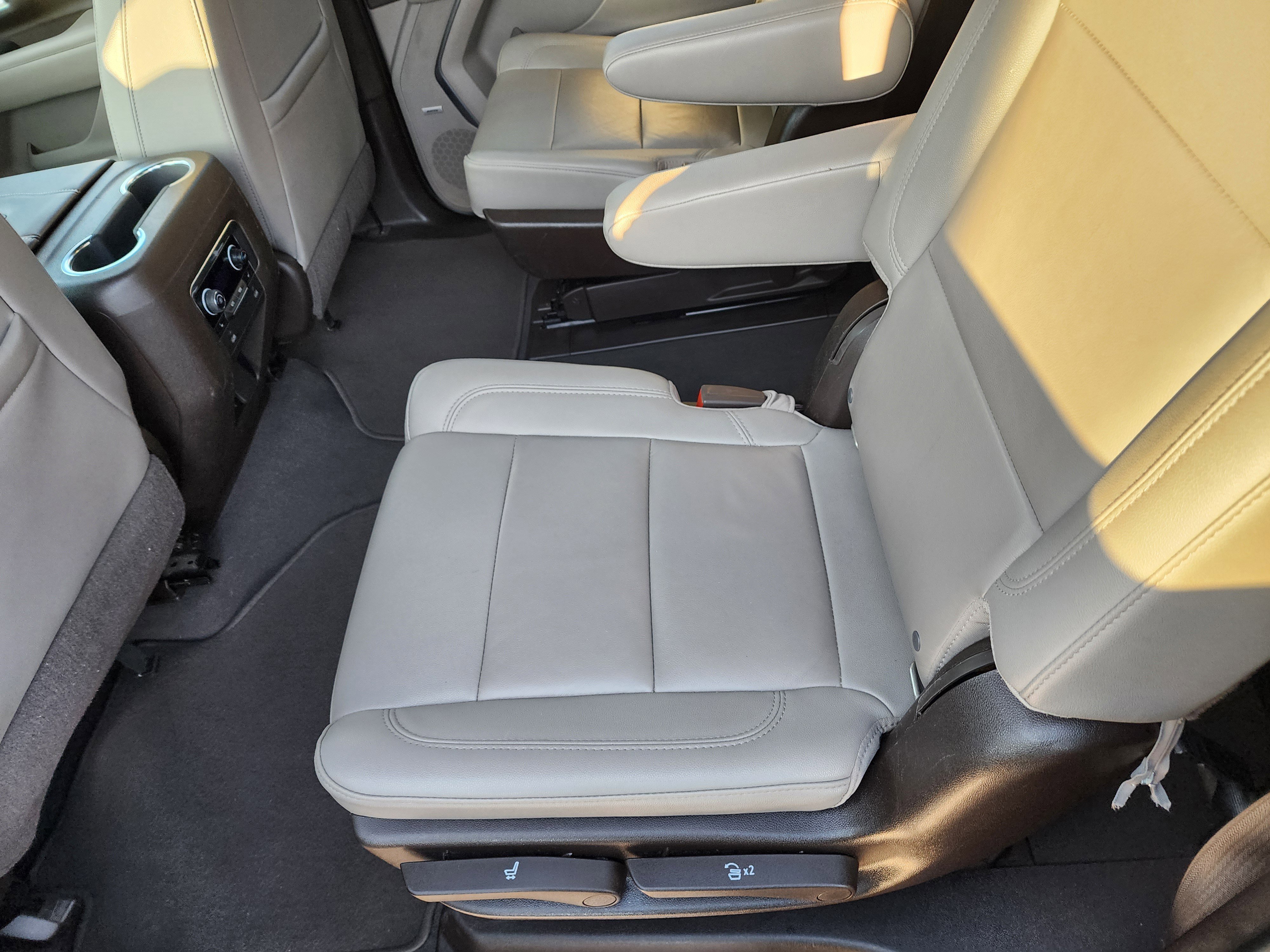 Used 2021 Chevrolet Suburban Z71 w/ Z71 Off-Road Package image 14