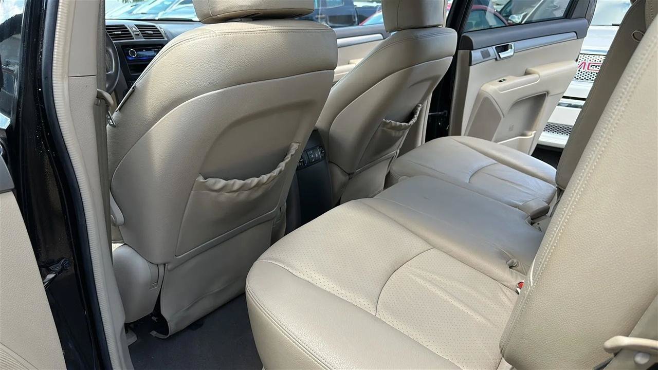 Used 2009 Kia Borrego EX w/ Premium Pkg RWD image 24