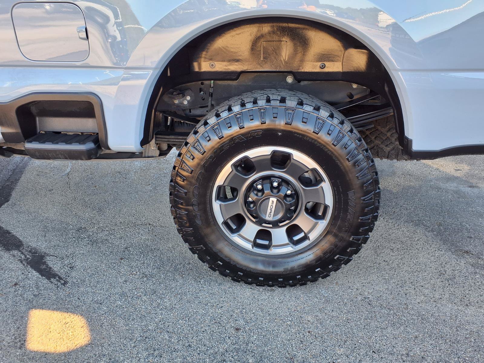 Used 2024 Ford F350 Lariat w/ Lariat Ultimate Package AWD/4WD image 7