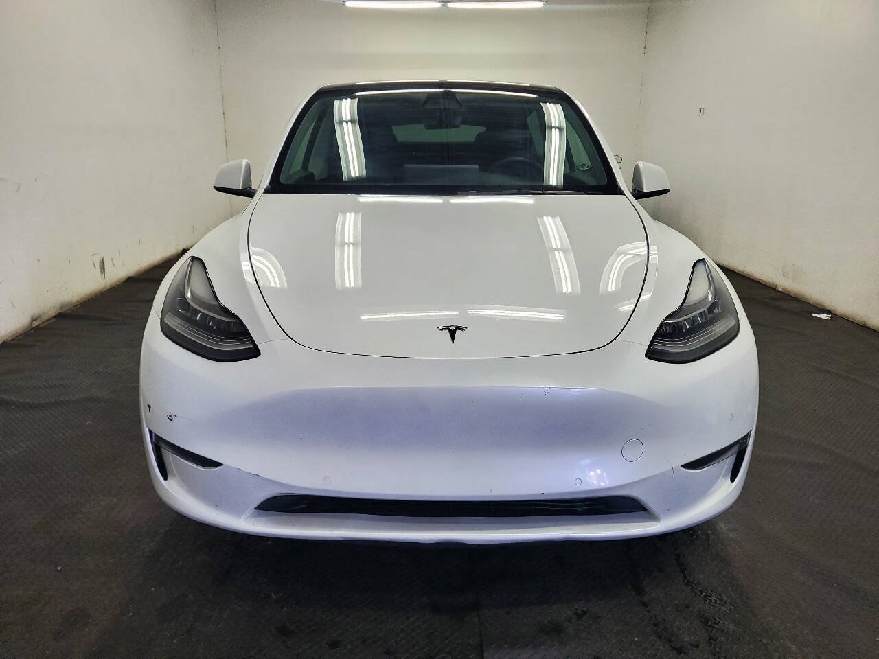 Used 2021 Tesla Model Y Long Range AWD/4WD image 2