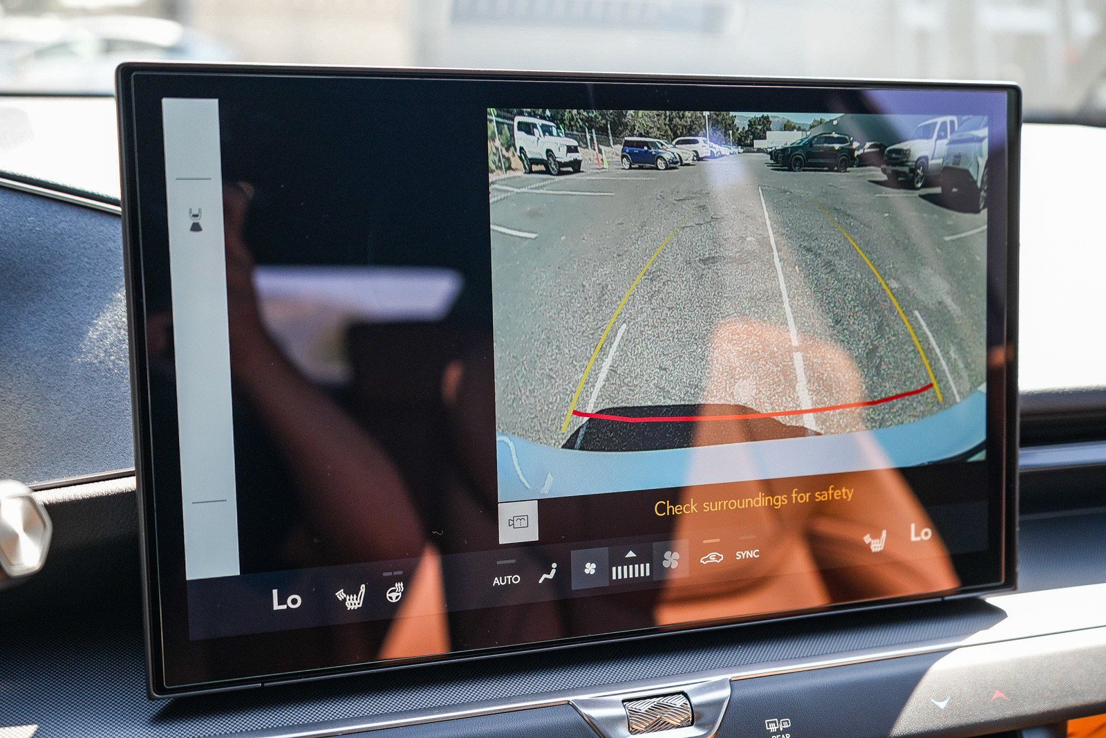 New 2026 Lexus ES 500e AWD/4WD image 23