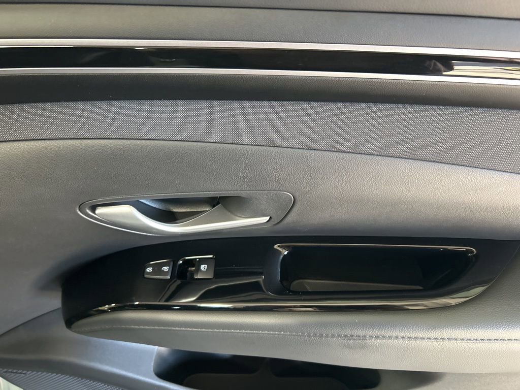 Used 2024 Hyundai Santa Cruz Limited image 23