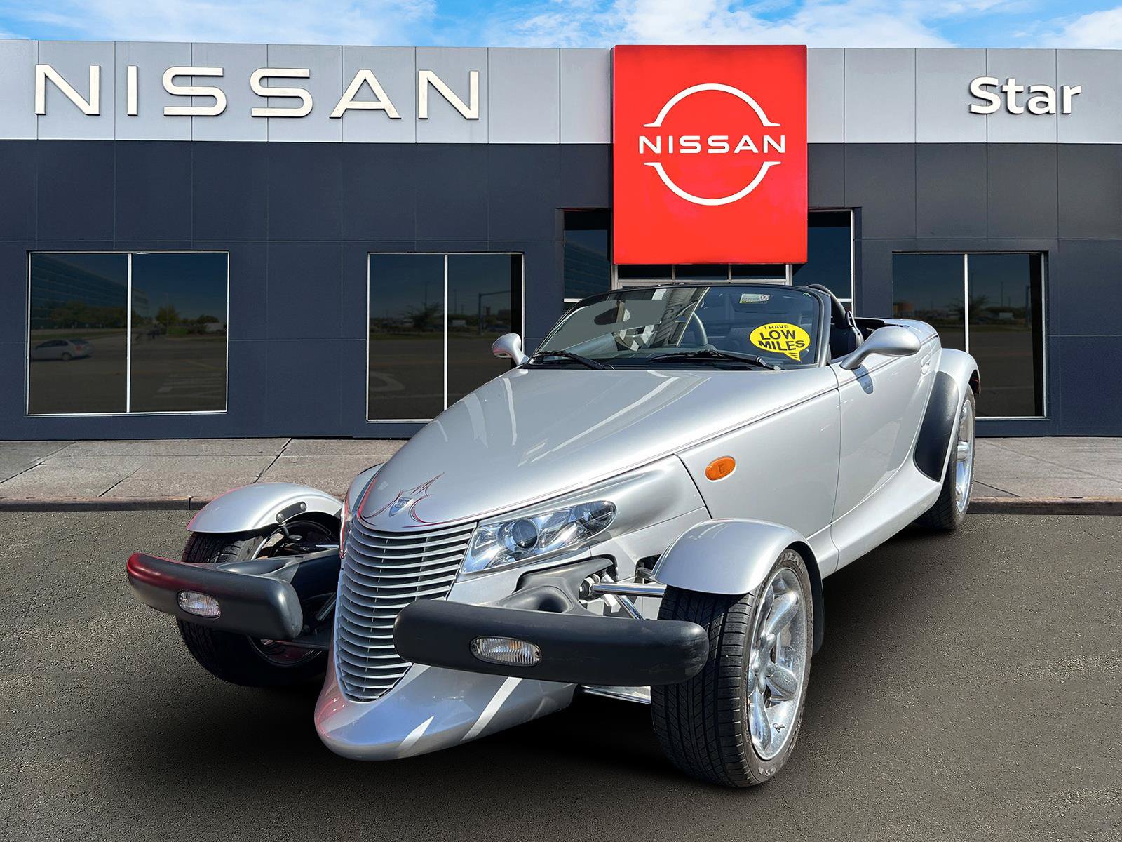 Used 2000 Plymouth Prowler RWD image 3