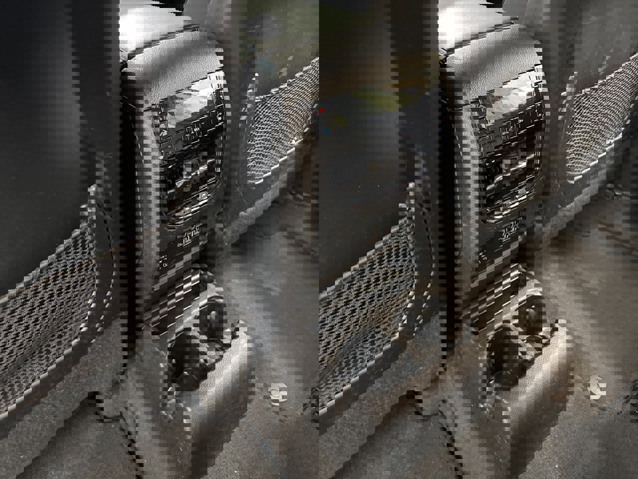 Used 2023 Jeep Grand Cherokee L Limited w/ Black Appearance Package image 45