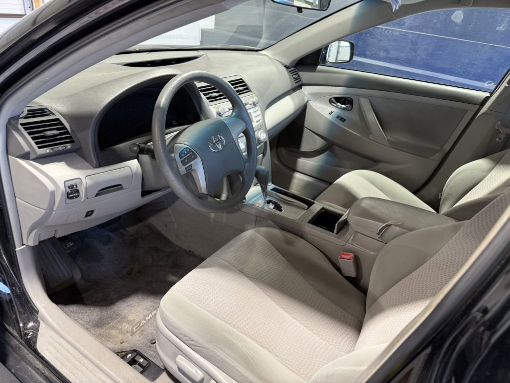 Used 2011 Toyota Camry image 5