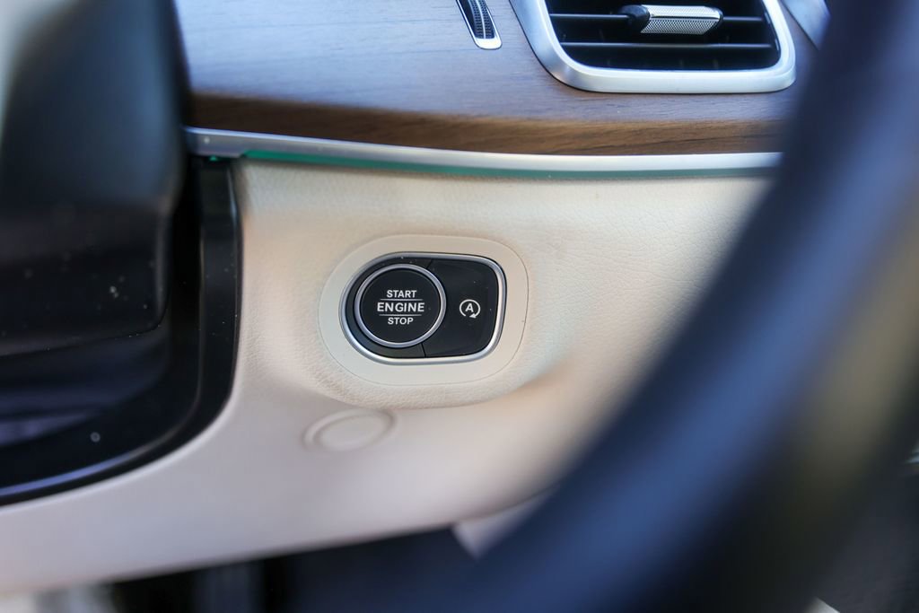 Used 2023 Mercedes-Benz GLS 450 4MATIC image 17