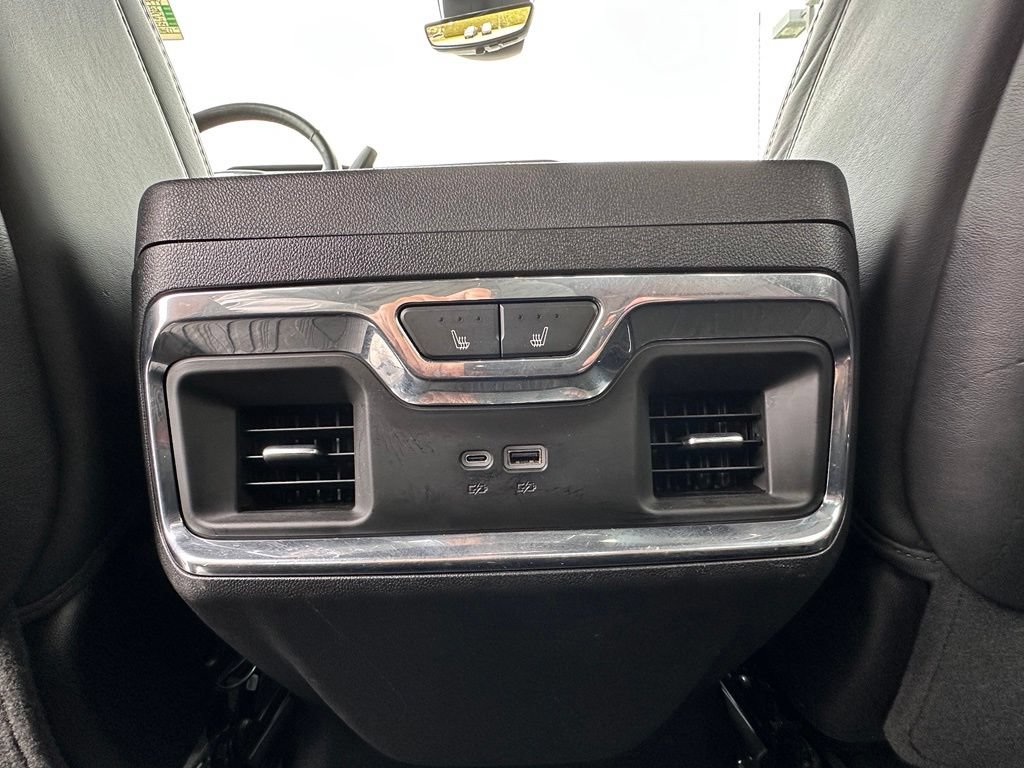 Certified 2024 GMC Sierra 3500 Denali Ultimate AWD/4WD image 29