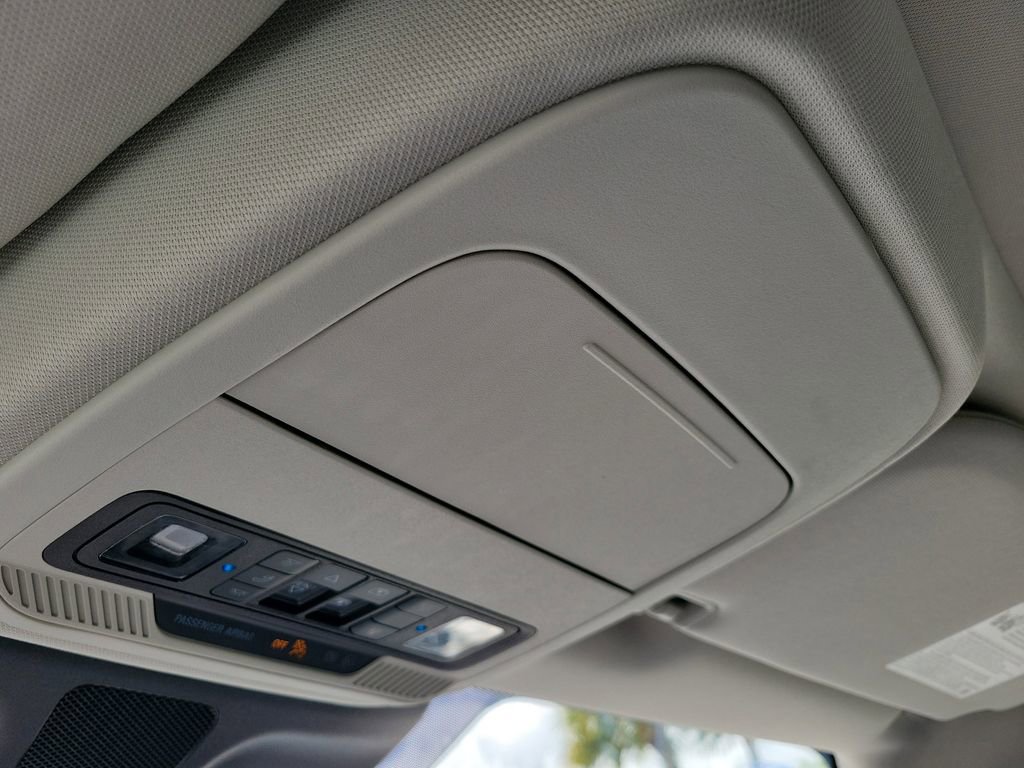 Used 2025 Ford Expedition Max Active image 38