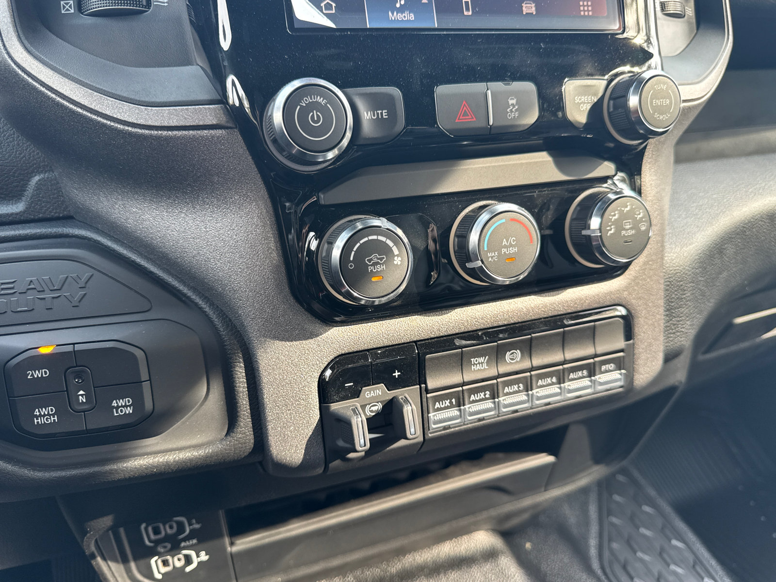 New 2026 RAM 4500 Tradesman w/ Chrome Appearance Group AWD/4WD image 28