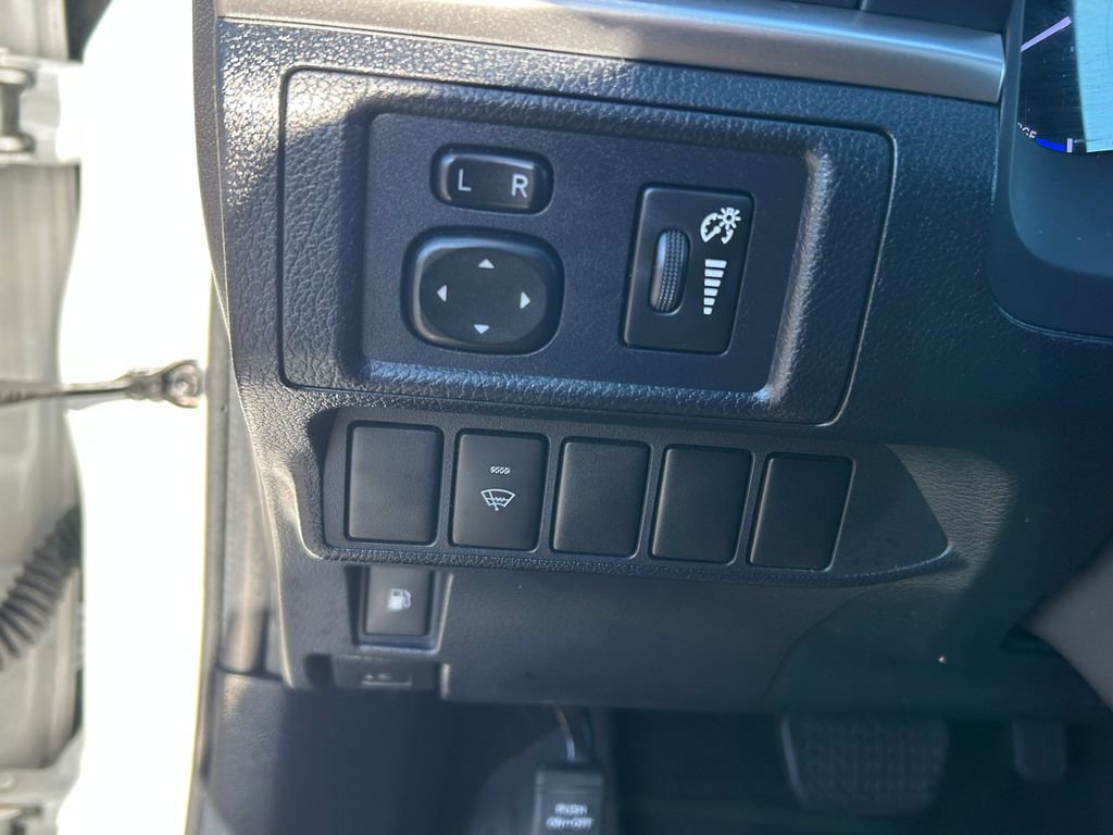 Used 2012 Lexus CT 200h Premium image 19
