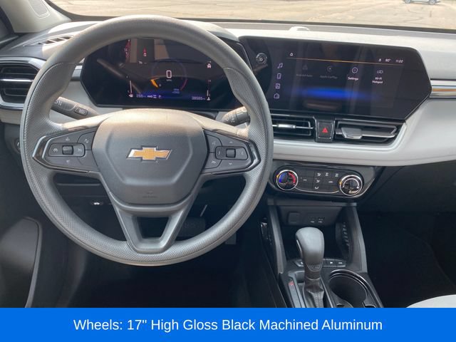 Used 2025 Chevrolet TrailBlazer LT AWD/4WD image 7